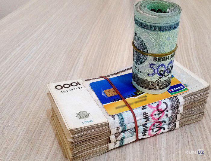 Yalangoch qizlar va jinsiy aloqa Tanga kiygan qoramagiz porno video