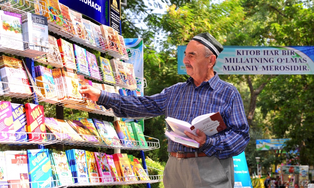 Yalangoch Natalya Kulikova Oltinchi sinf oquvchisi porno filmda sikiladi