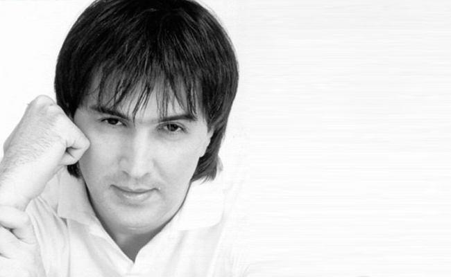 Qisqa sochli porno aktrisa Anal porno yulduzlar