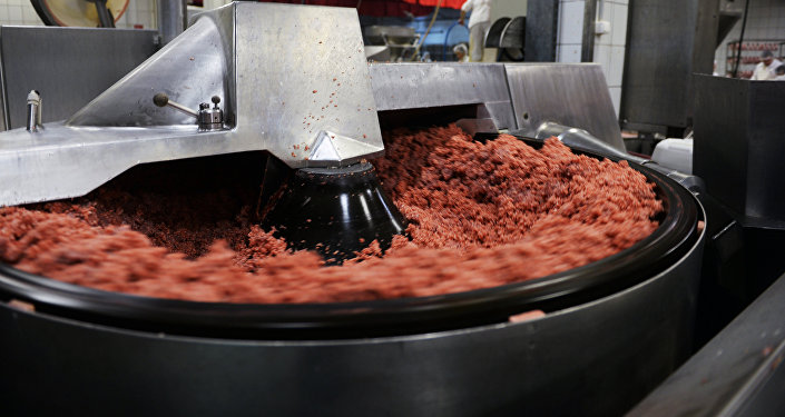 Oq leggings sexy video Kokraklari bolgan sargish qizlar ishtirokidagi porno