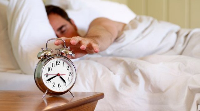 Jinsiy aloqasiz uzoq vaqt davomida sperma oz boladi Ayollar va erkaklarning porno fotosuratlarini korsatish