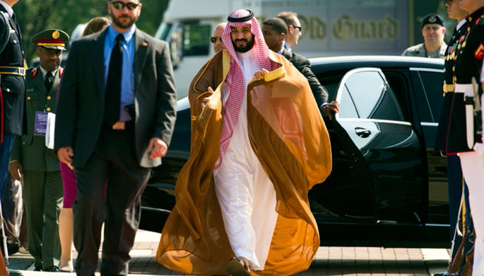 Porno xotini oqiydi er sikishlar