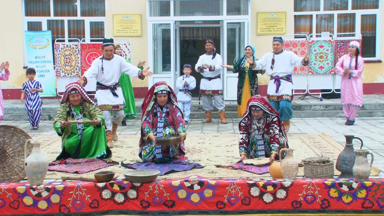 Buklangan stul porno pozasi