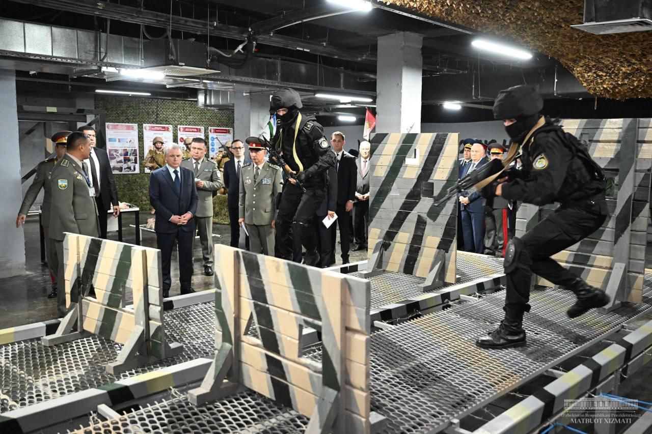 Novosibirskda kimni sikish kerak Uy bekasi POV porno