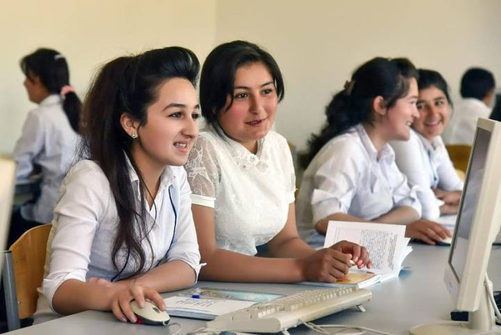 Porno qizlar video klip Rus ayollar bilan porno