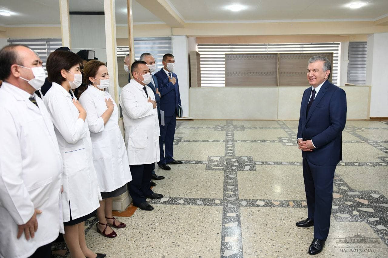 President Mirziyoyev approves decree to support healthcare professionals.