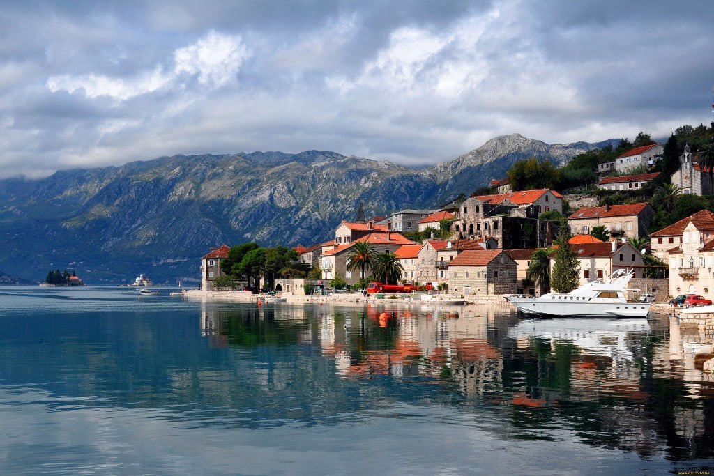 Montenegro suspends visa-free regime for citizens of Uzbekistan.
