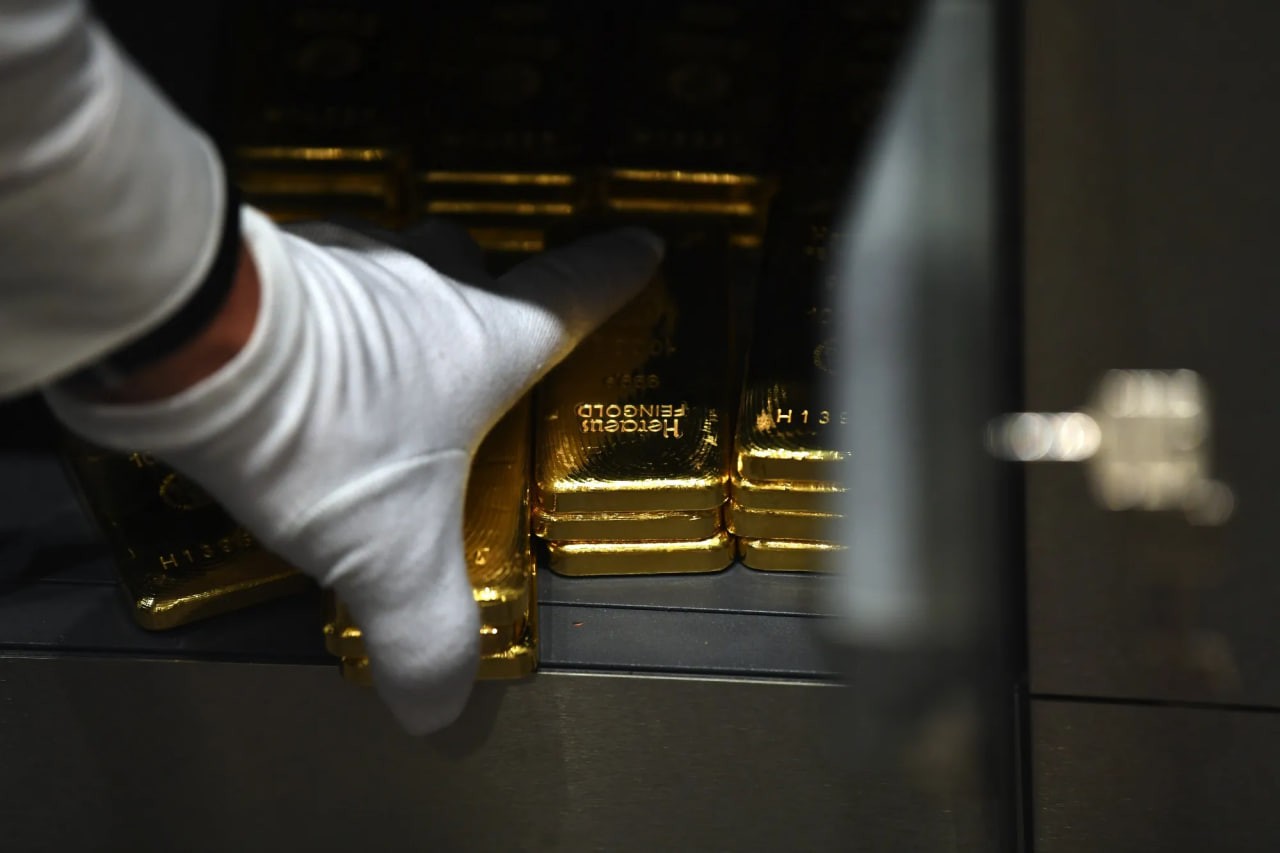 Uzbekistan remains world’s top gold seller despite global buying trend.