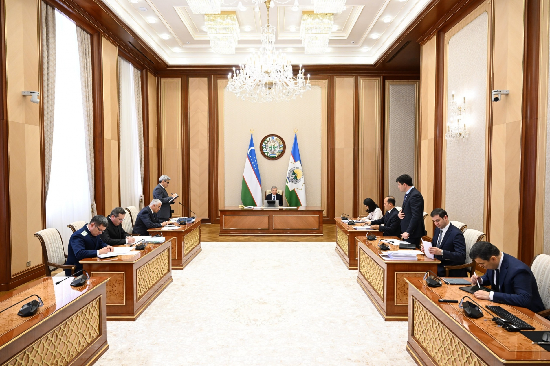 Uzbekistan to stop treating business signage as commercial advertising.