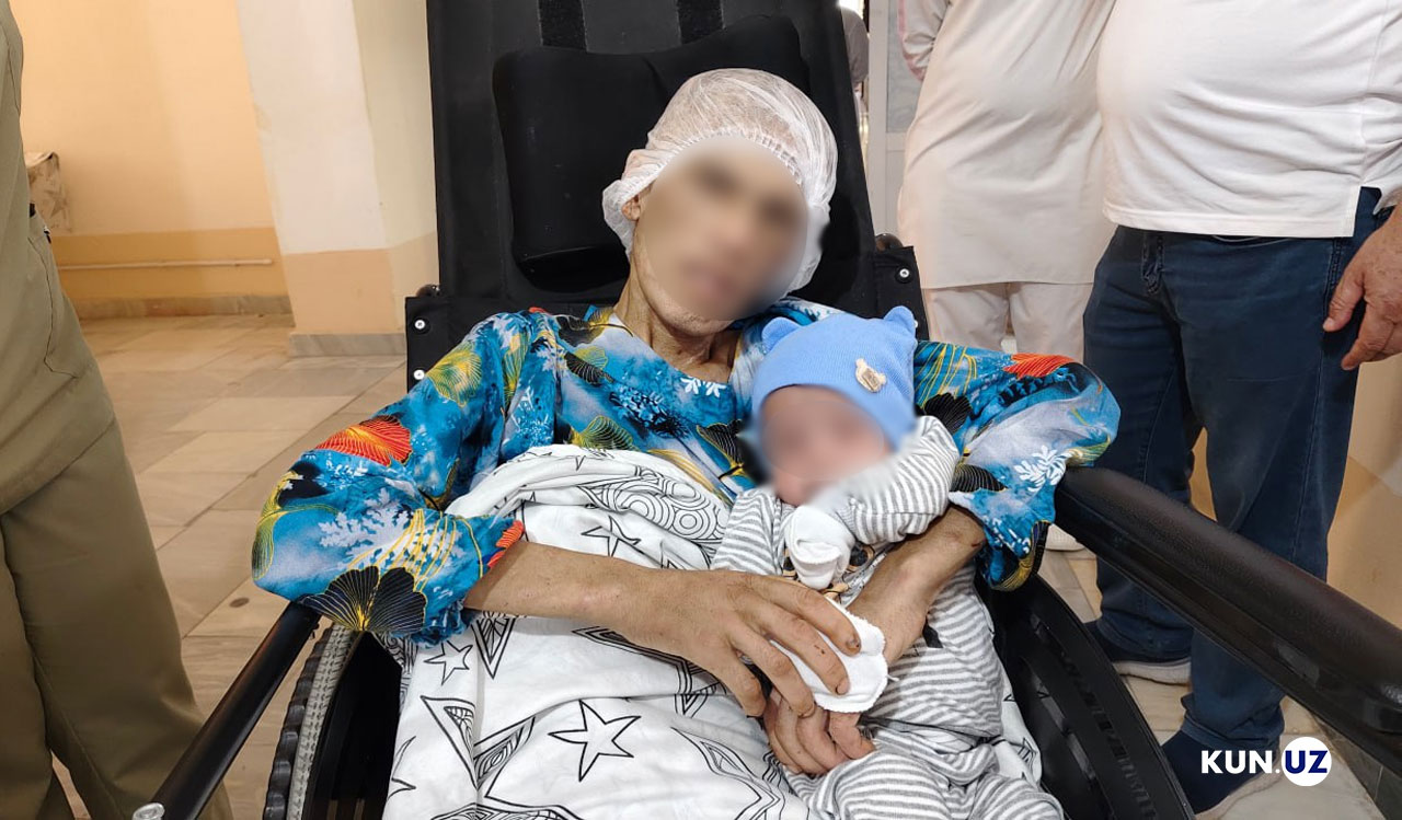 Menga Yuliya Zaxarovaning porno suratlarini bering. Men ularni xohlayman.