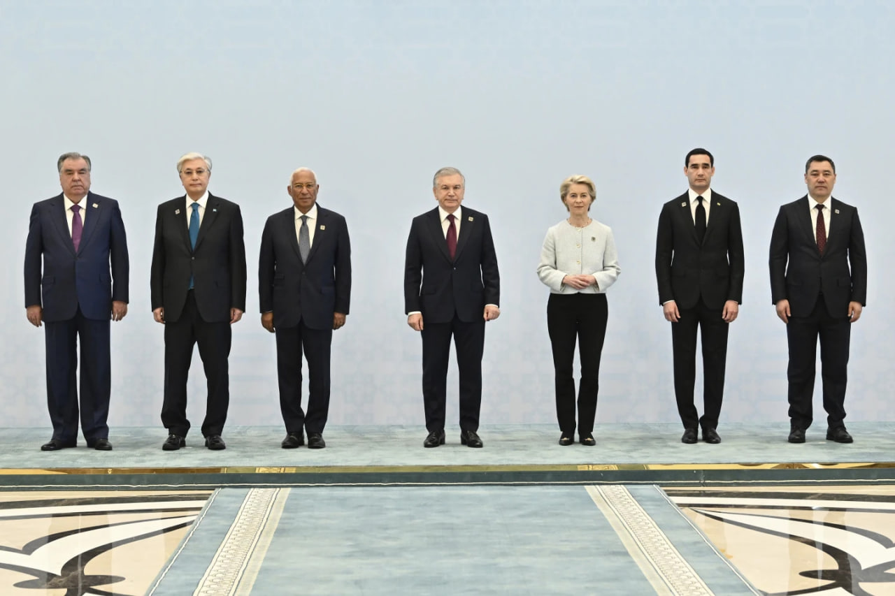 Xojayin qulni minib oladi