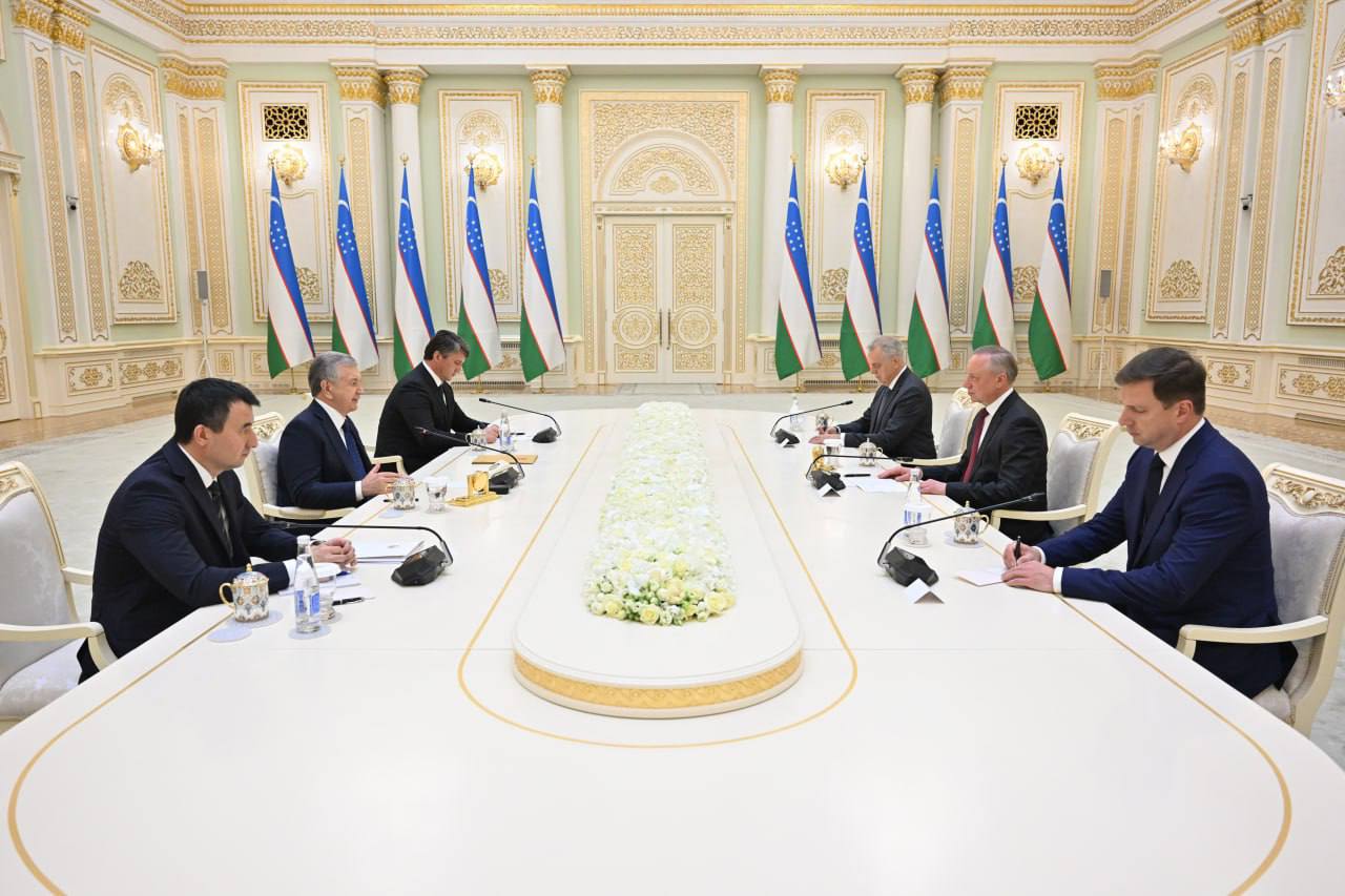 Ozaro siyish Yetuk tukli eshaklar it uslubi