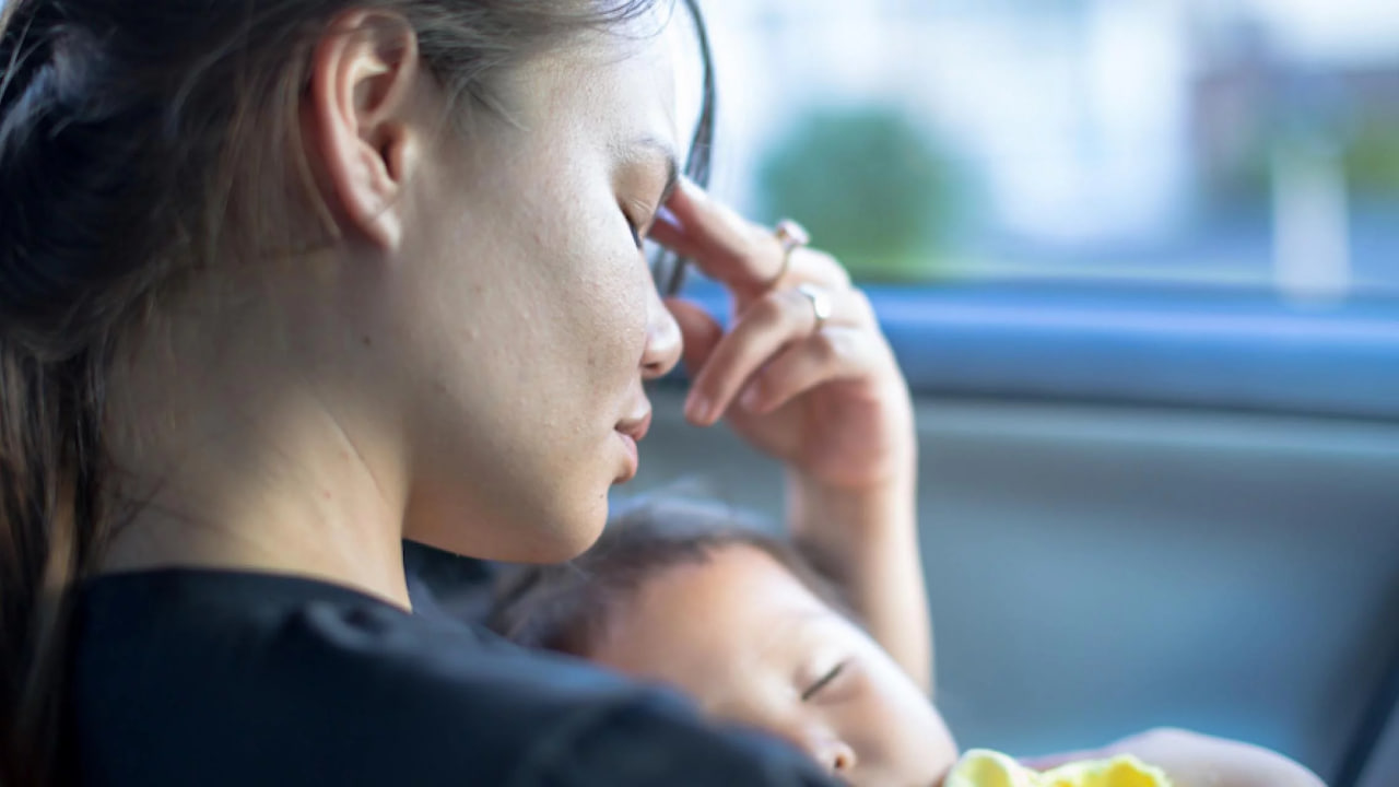 Piyani rus jinsi Kindikdagi mushuk