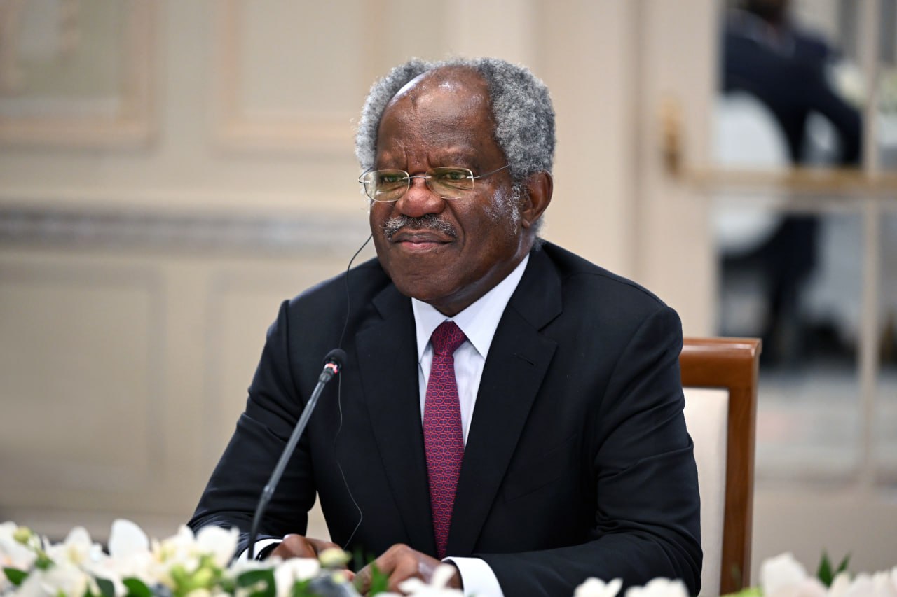 Escape from Pandora porno filmlarini onlayn tomosha qiling