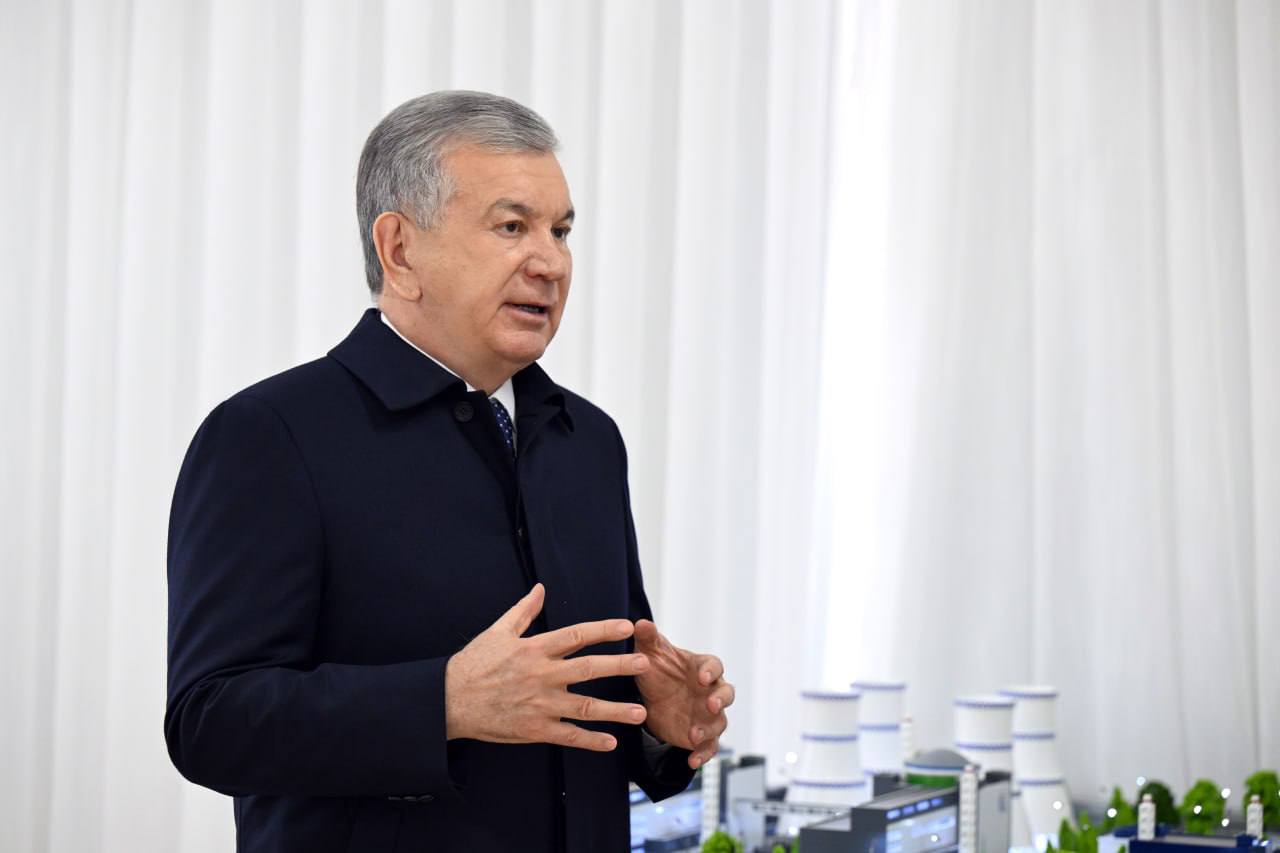 President Mirziyoyev visits Jizzakh to review construction of integrated nuclear power plant.