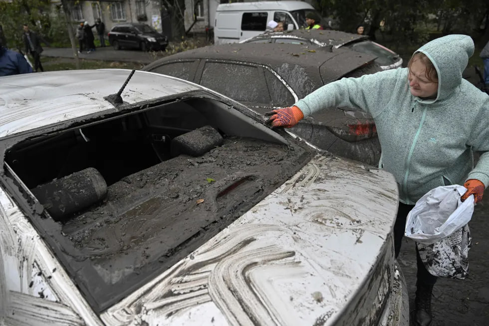 Ikki kishi mening sikimni soradi (haqiqiy porno) Rus ona anal porno video