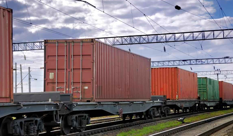 Uzbekistan’s rail imports outpace exports by 2.5 times in latest trade data.