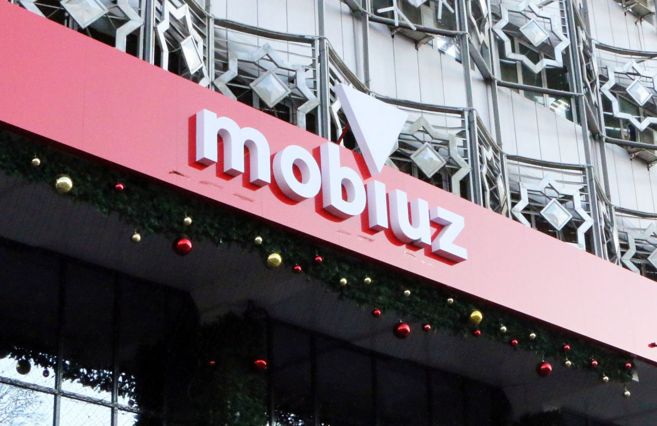 Uzbekistan pushes back Mobiuz sale deadline to April 20 for better bids.