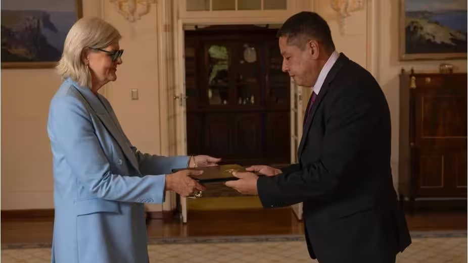 Uzbekistan’s ambassador presents credentials to Australia’s Governor-General.