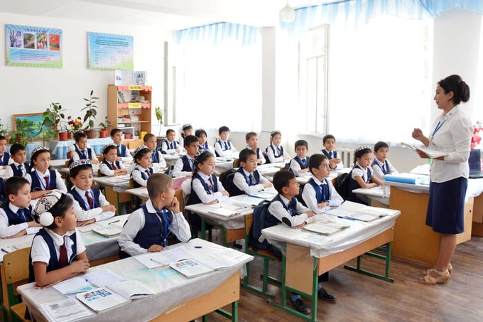 Over 13,500 classes in Uzbekistan exceed 35 students, the Ministry of Preschool and School Education says.