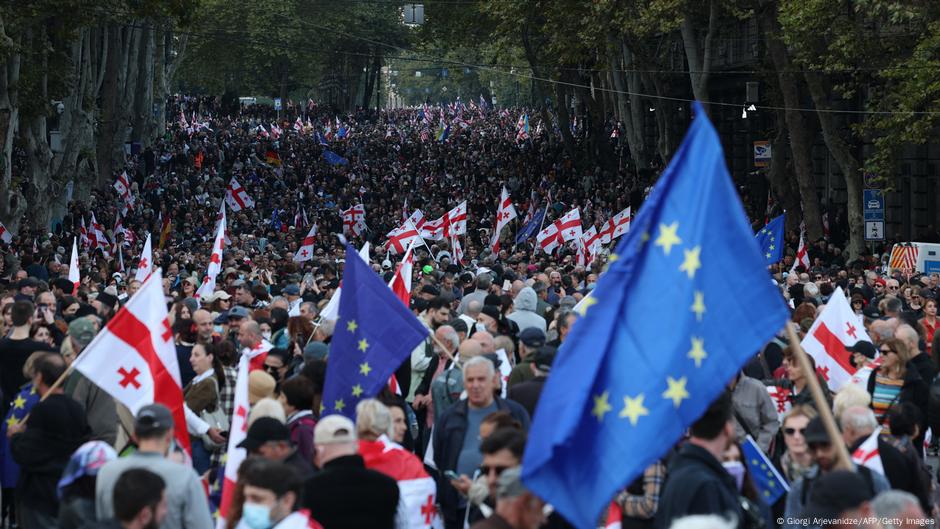 Yetuk ayollar jozibasi porno tasvirlar