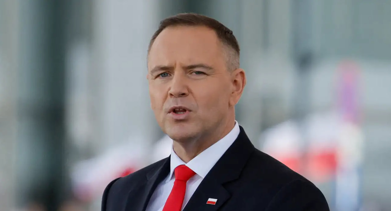 issiq etuk qiz dostlari Jinsiy aloqani koring, lekin yuklab olmang