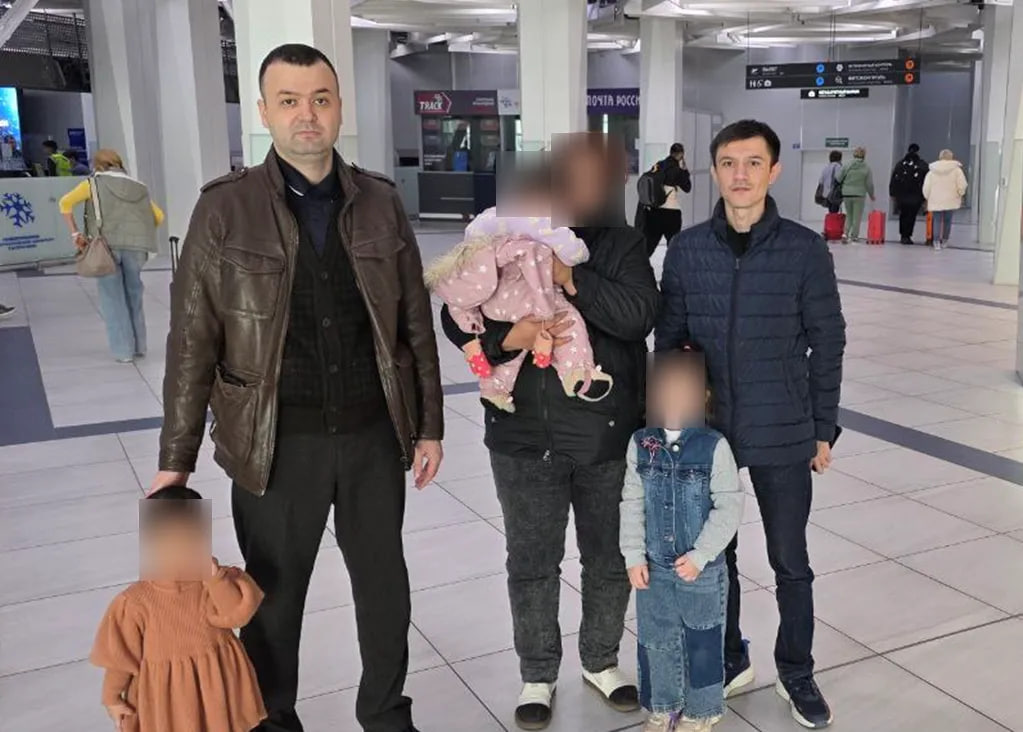 Jinsiy bot bilan gaplashing Porno Parij Xilton Sas t azosi