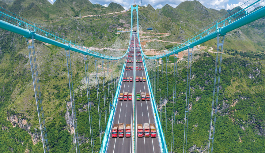 Qayinlar bilan jinsiy aloqa Langepas fohishalarining anuslari