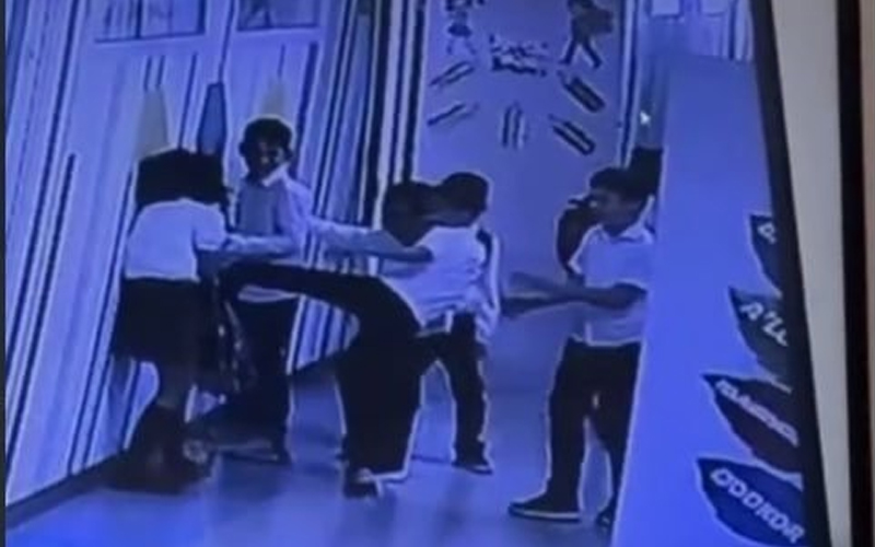 Uy qurilishi mexanik masturbator Onlayn oilaviy jinsiy aloqa porno videolar