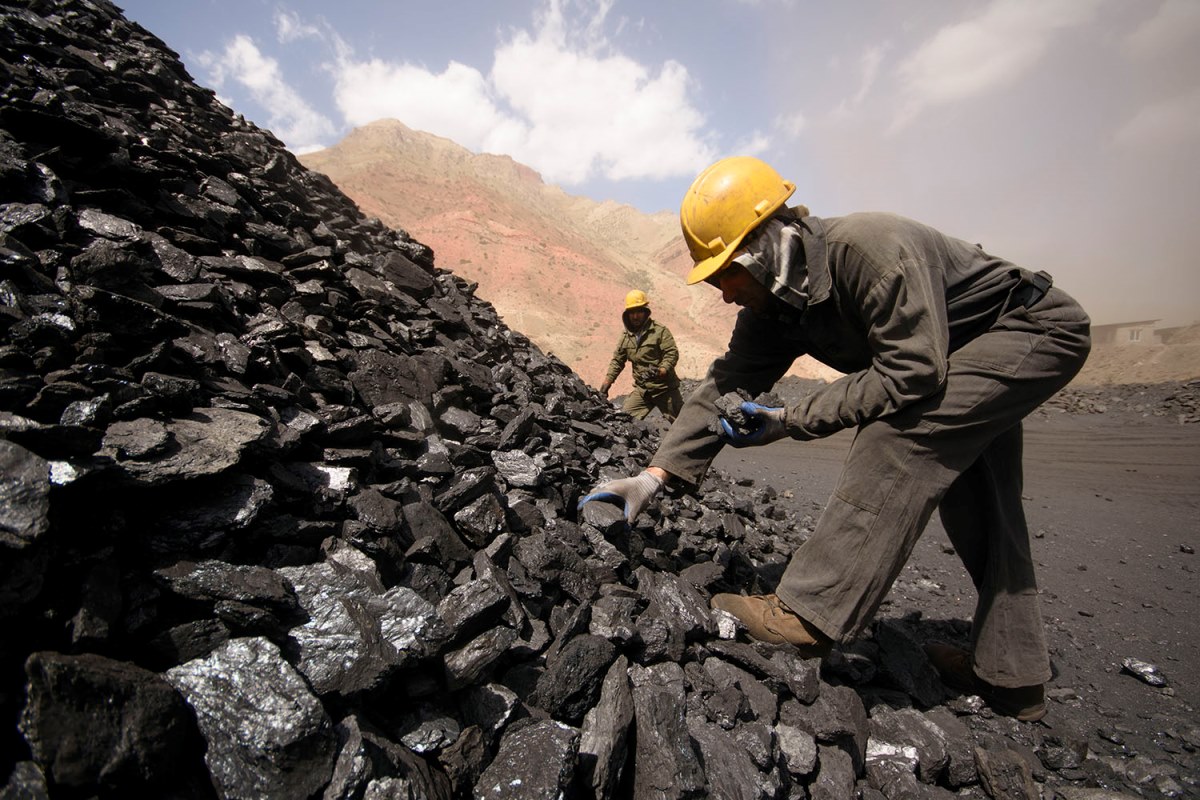 Uzbekistan buys nearly all of Tajikistan’s coal exports in 2025.