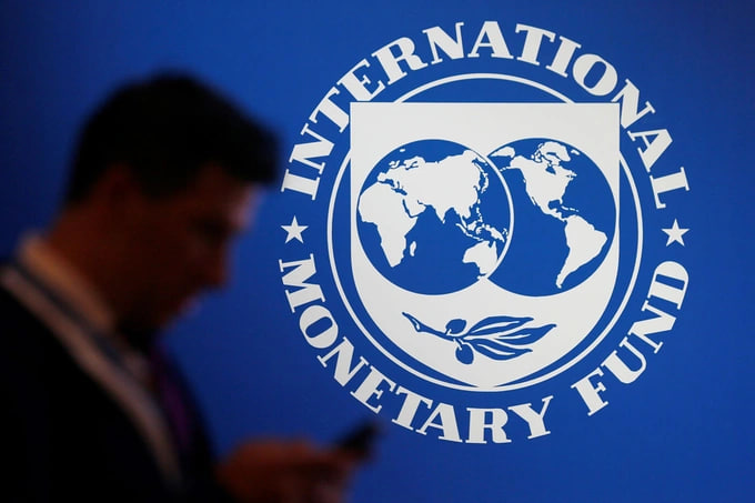 IMF says Uzbekistan’s economy remains robust, urges restraint in fiscal spending.