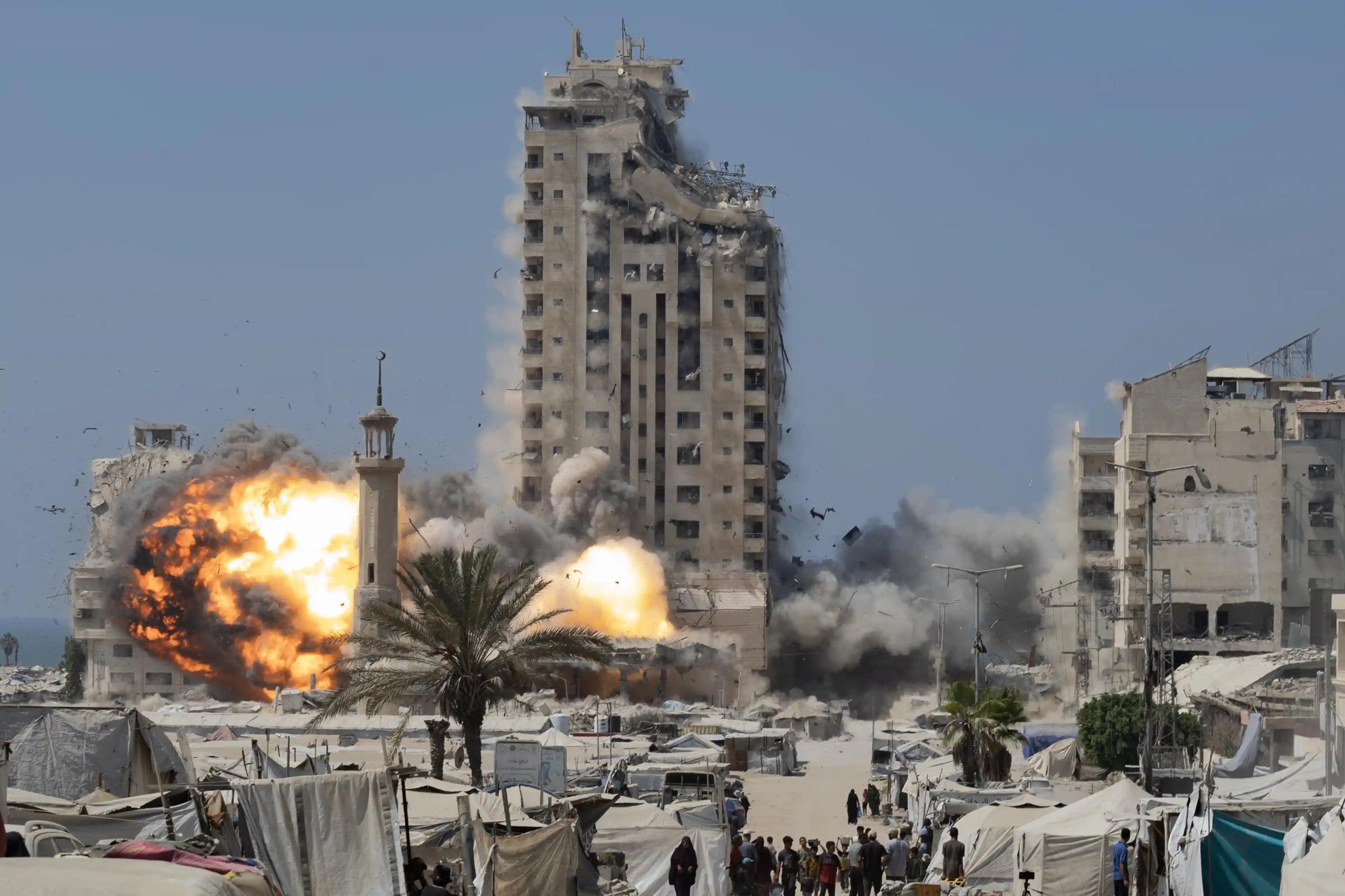 Qanday qilib qizni kamar bilan urish kerak (video)