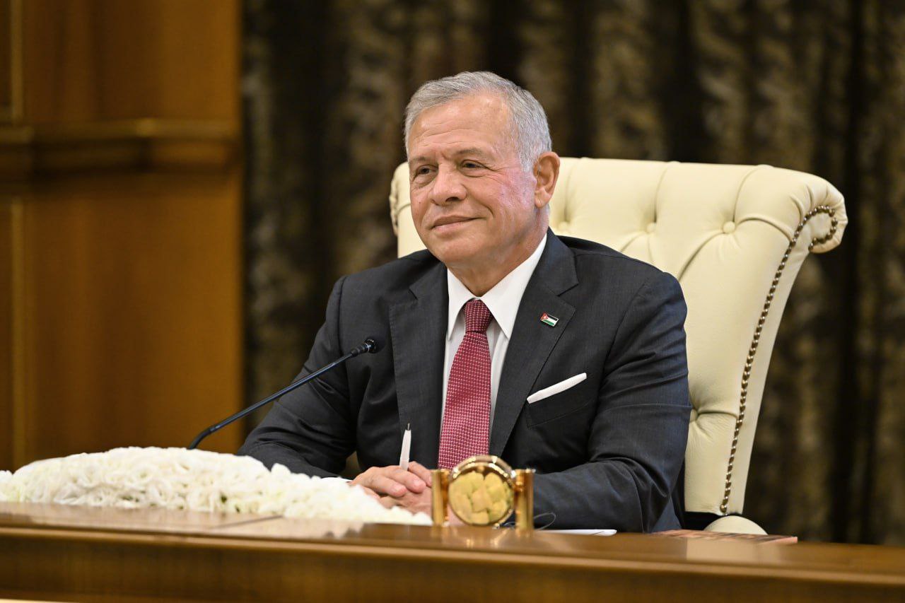 Kokrakli qizlarning uy qurilishi fotosuratlari