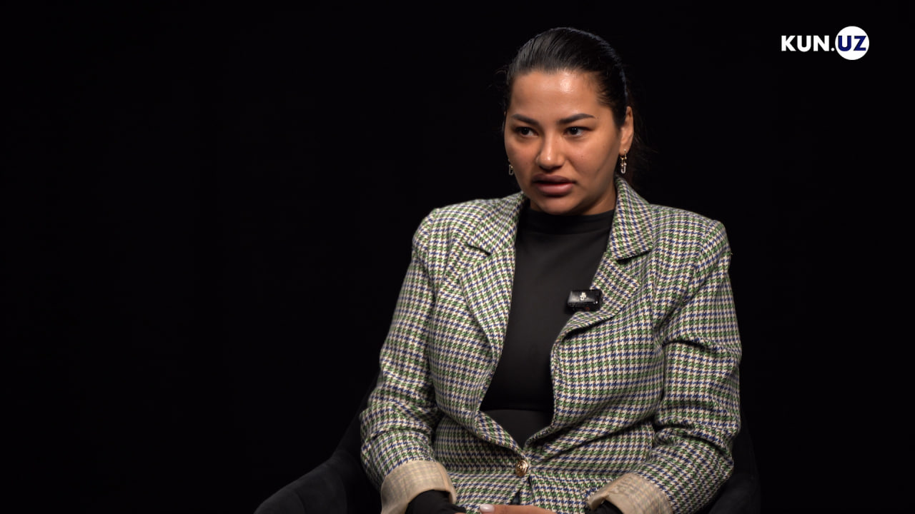 Uni ogzingizga qoying va uni yalang