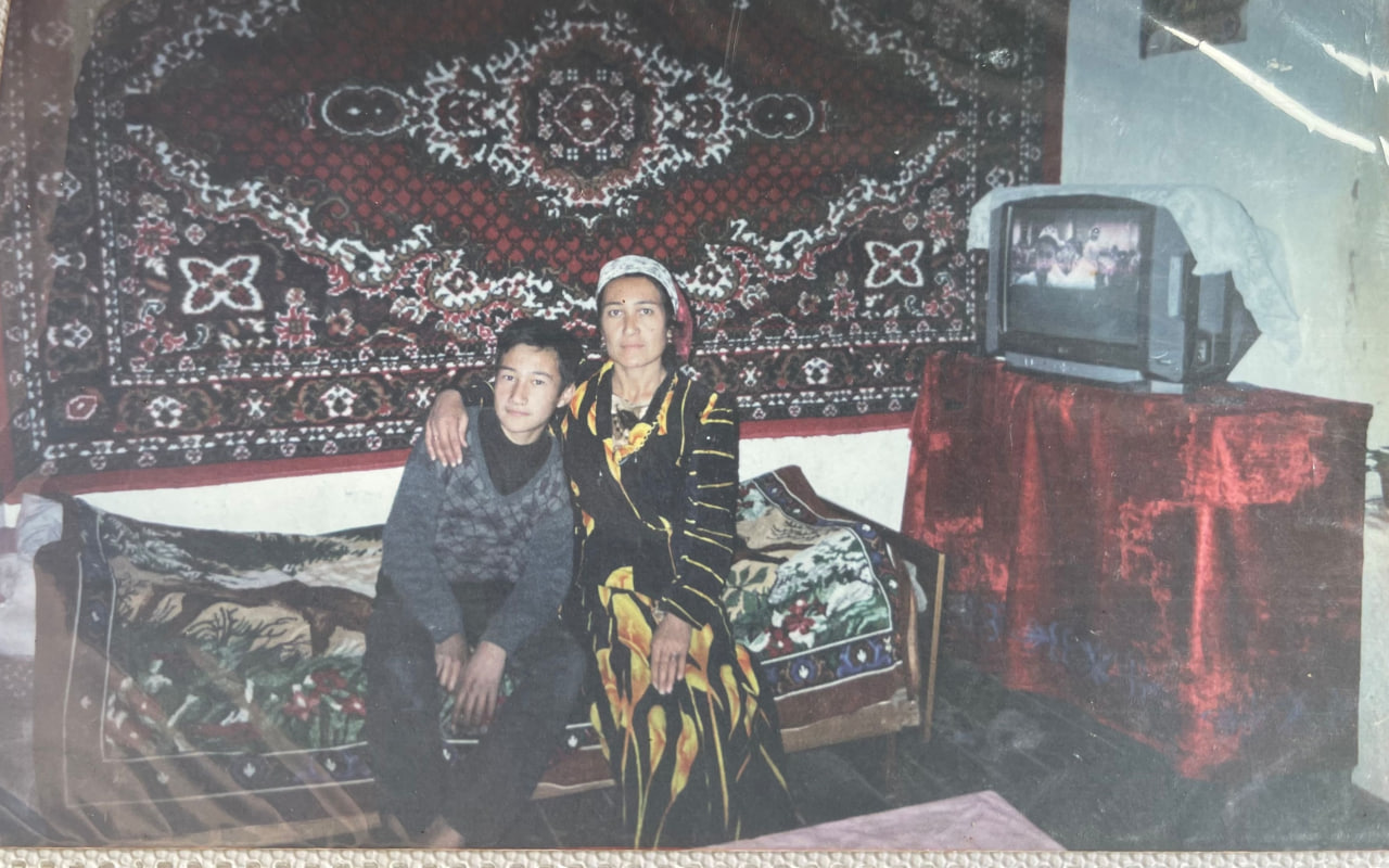 Yalangoch jinsiy aloqa bor watch online