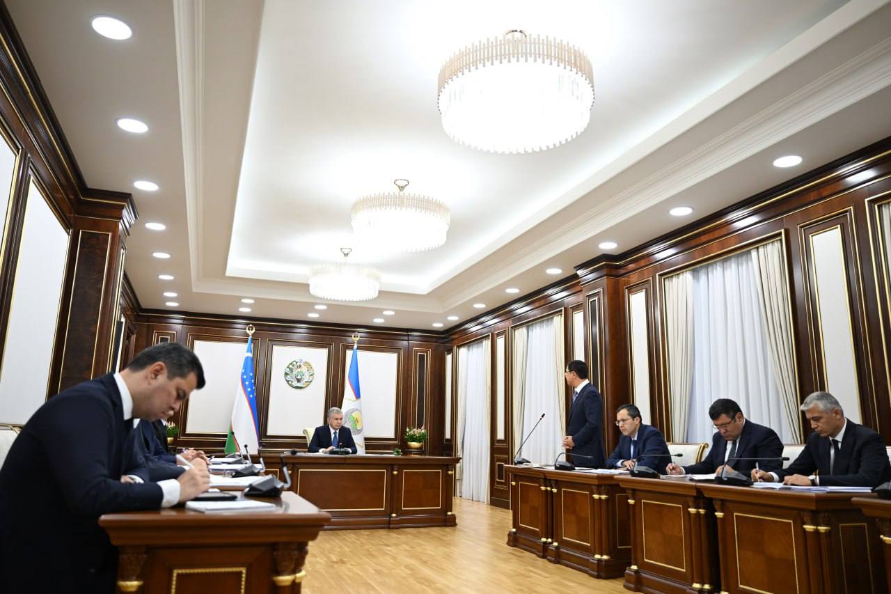 Sariq porno yulduzlar galereyasi