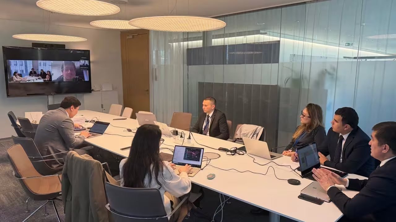 Uzbekistan completes WTO accession talks with Ecuador.