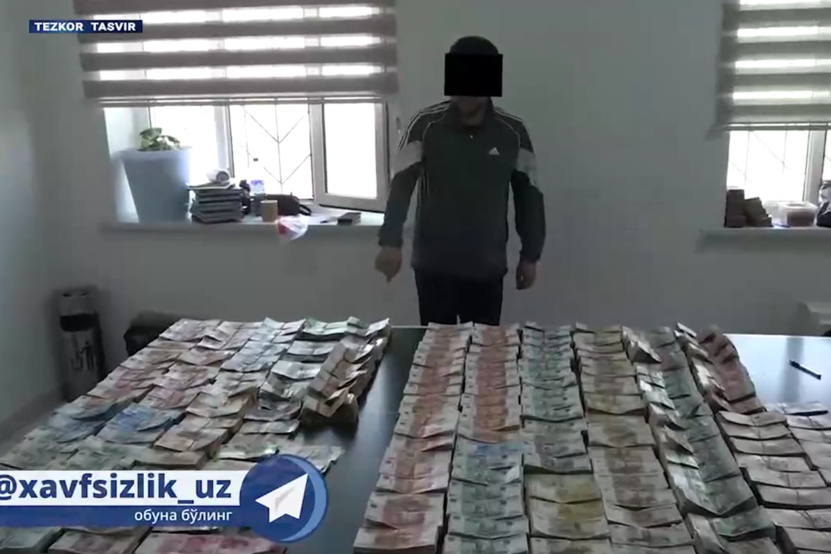 SSS prevents large-scale currency smuggling at border with Tajikistan.