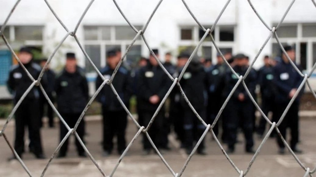 President Mirziyoyev signs decree of clemency for over 500 prisoners.