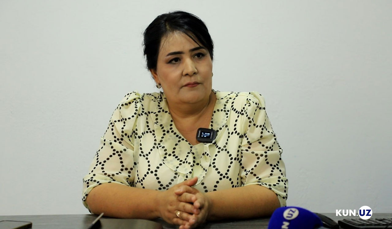 Mushuk sut bilan qoplangan Semiz ayoldagi panties