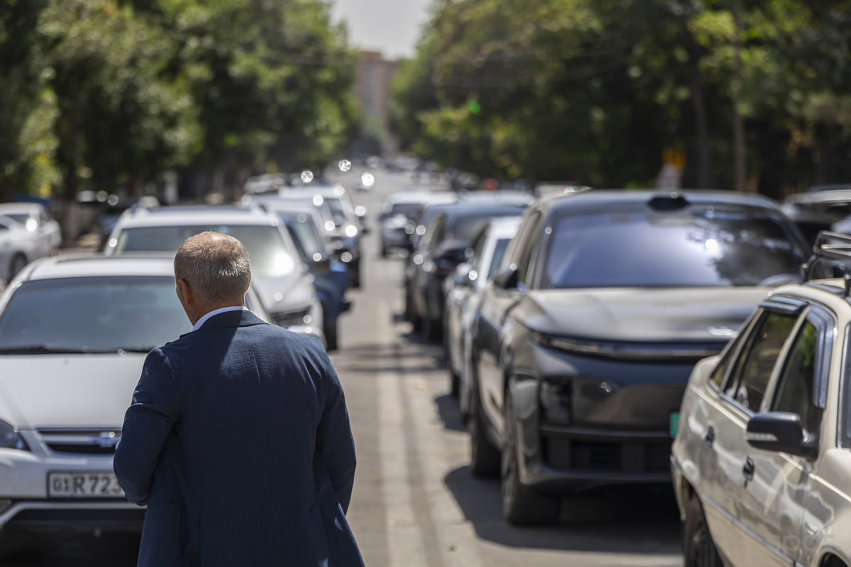 Electric car purchases surge as overall auto sales recover in Uzbekistan.