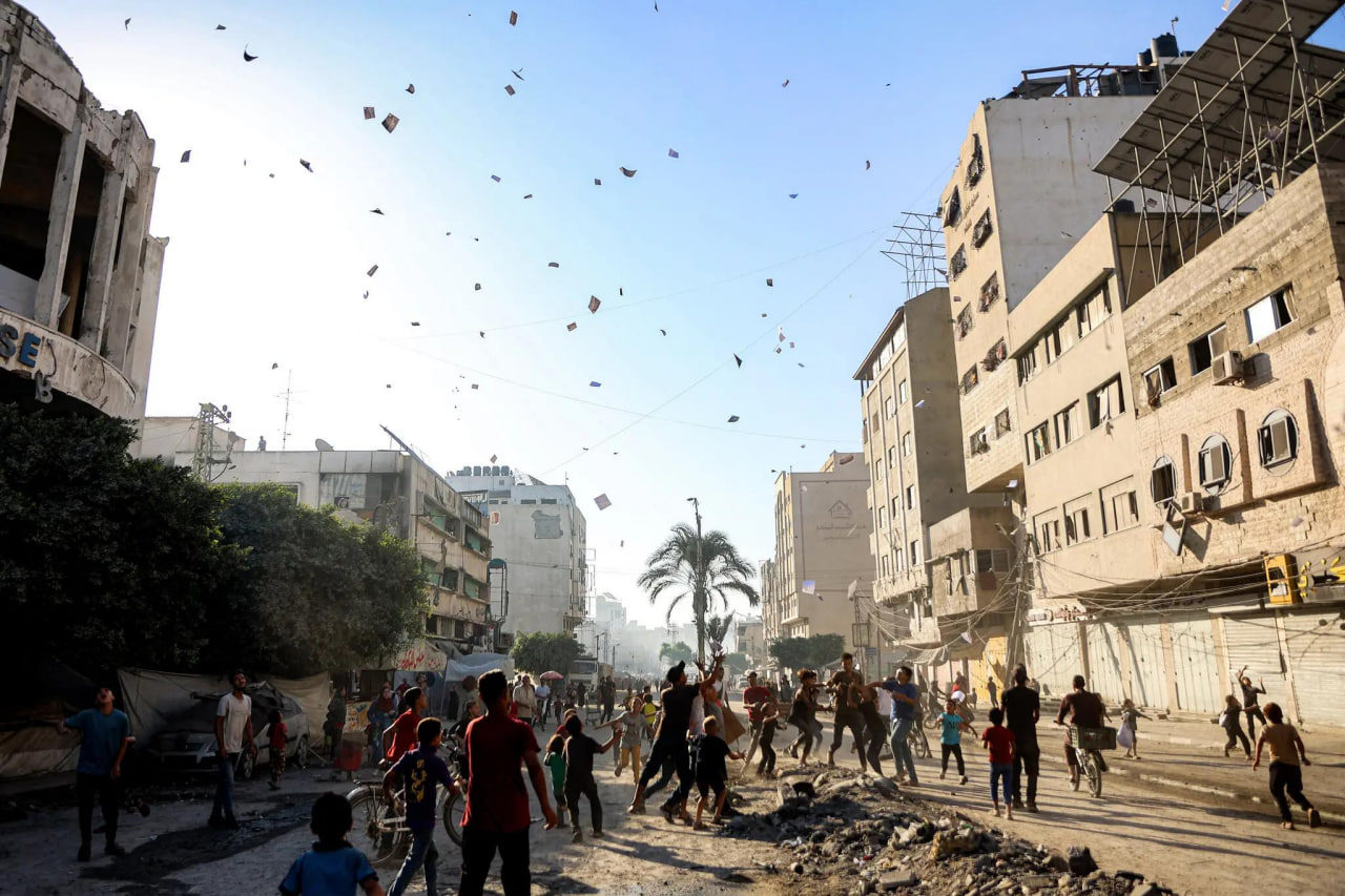 Daryo porno porno Etuk shahvoniy mommy yutib yuboradi uning cumini