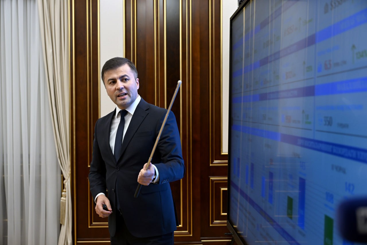 Gov’t to cut prices for 2,600 prescription medicines starting January.