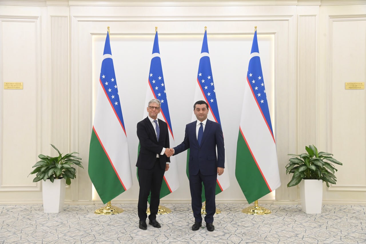 Denmark’s new ambassador to Uzbekistan presents credentials to FM Saidov.