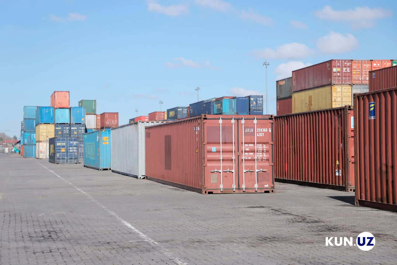 Uzbekistan's foreign trade tops $26 billion in early 2026, but trade deficit widens.