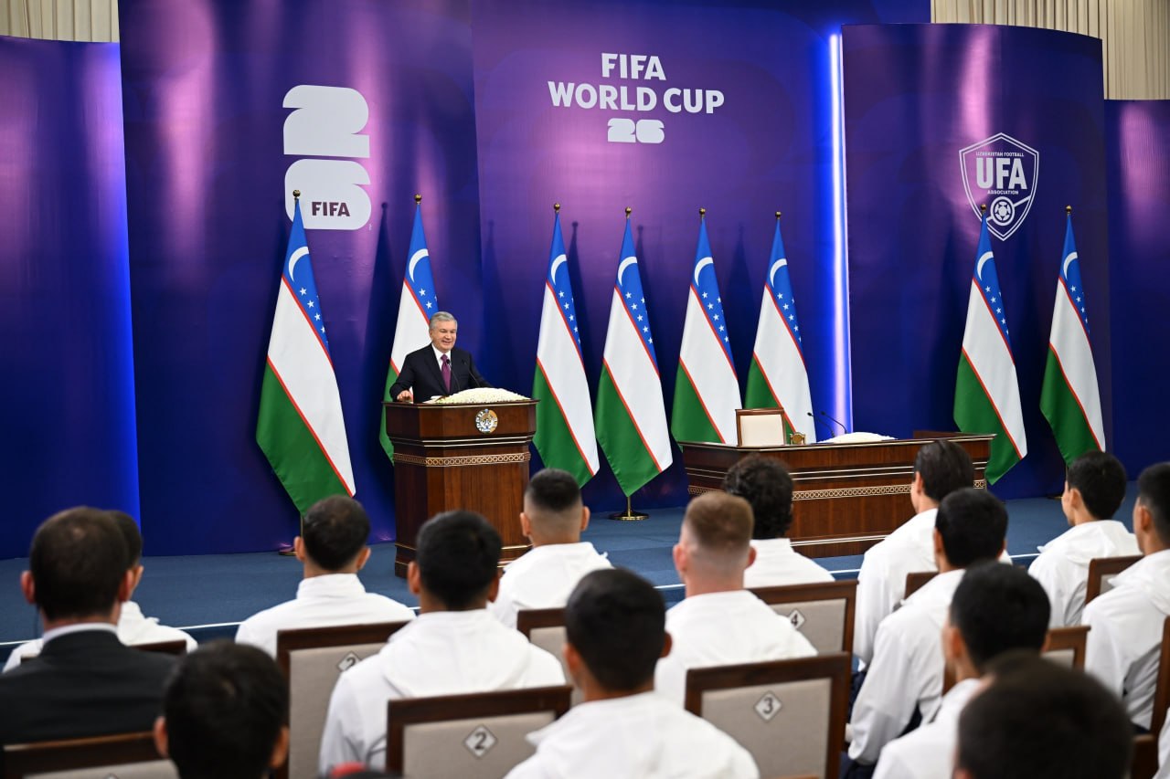 President Mirziyoyev meets national football team ahead of historic World Cup debut.