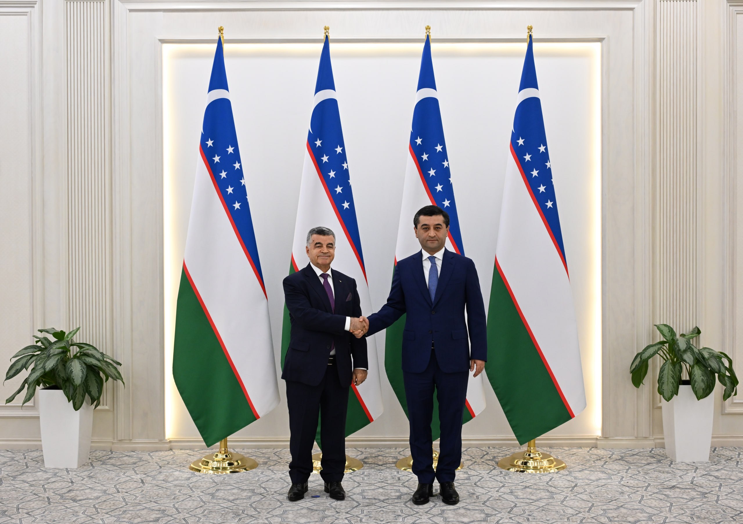 Algerian ambassador concludes diplomatic mission in Uzbekistan.