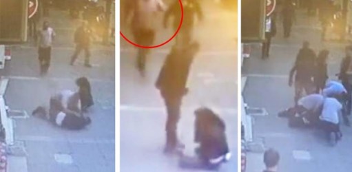 Ofislarda erotik jinsiy aloqa uchun lateks kiyimlarini yaxshi koradigan ayollar