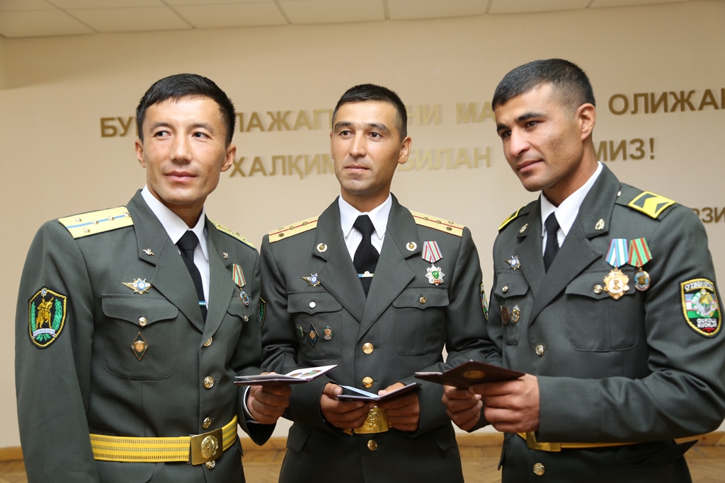 Хизмат ба. Миллий харбий. Харбий либос. Узбекская Военная форма. Форма армии Узбекистана.