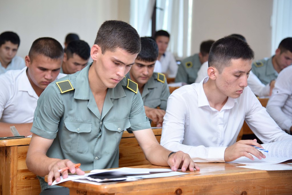 Lawyer ijro uz kirish. Ҳарбий таълим. Узбекские курсанты. Вступительные экзамены в военные вузы. Военные вузы Узбекистана.